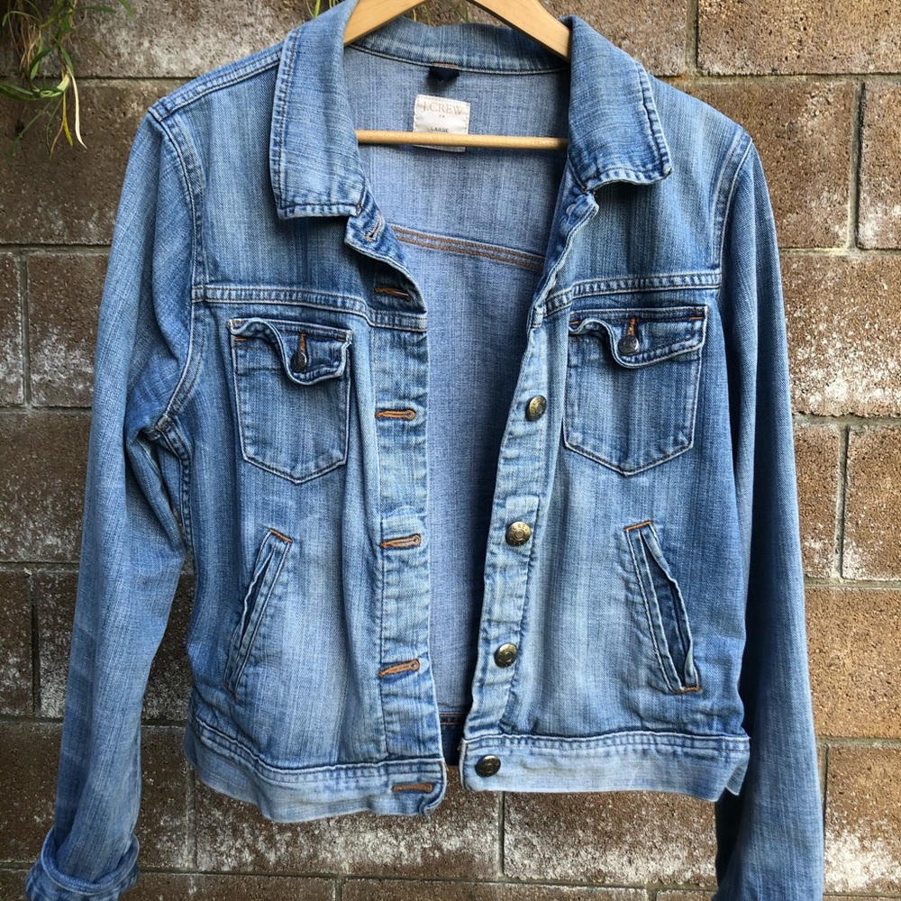 Denim jacket. Jean jacket.